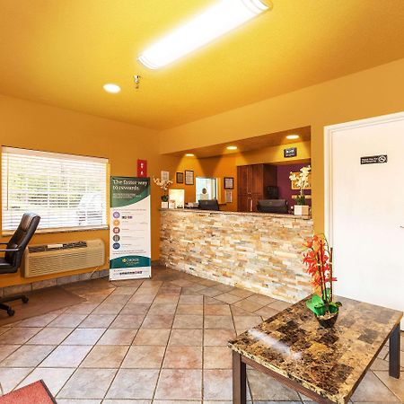 Econo Lodge Rome Exterior photo