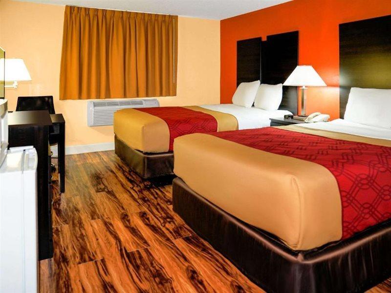 Econo Lodge Rome Exterior photo