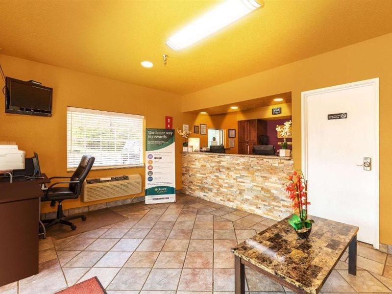 Econo Lodge Rome Exterior photo