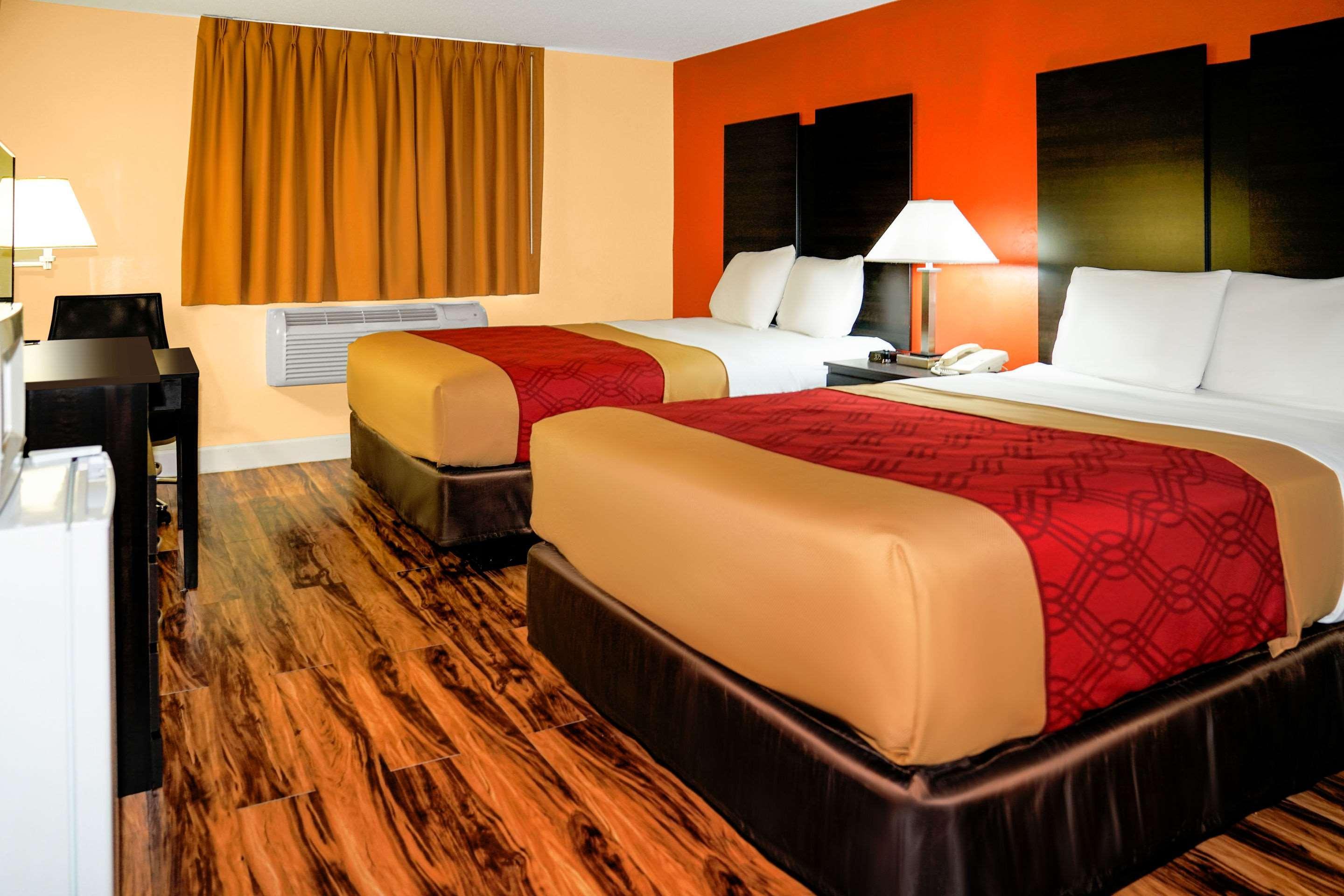 Econo Lodge Rome Exterior photo