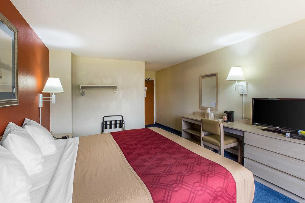 Econo Lodge Rome Exterior photo