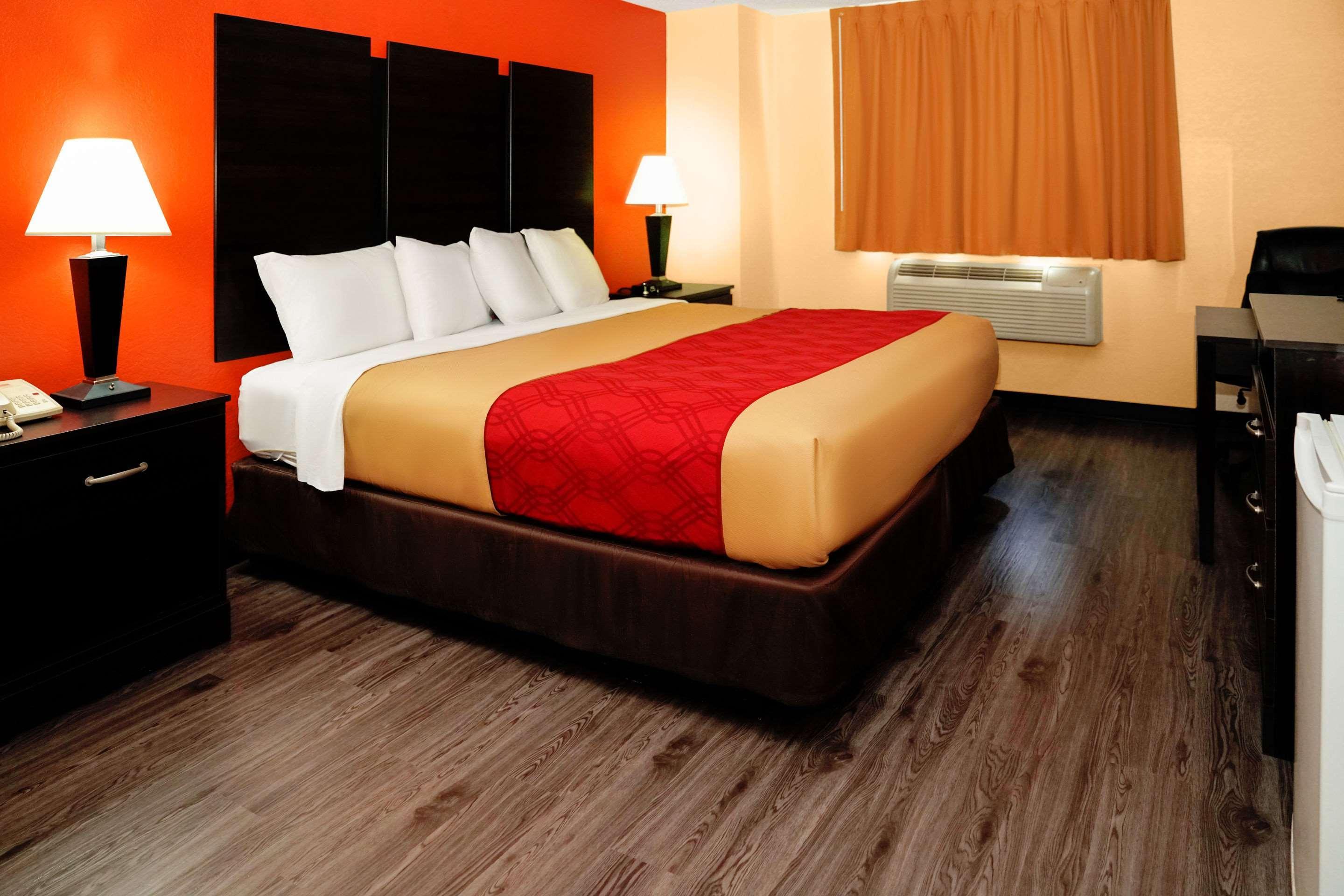 Econo Lodge Rome Exterior photo
