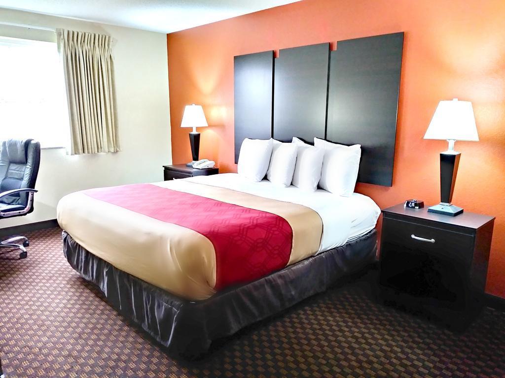 Econo Lodge Rome Exterior photo