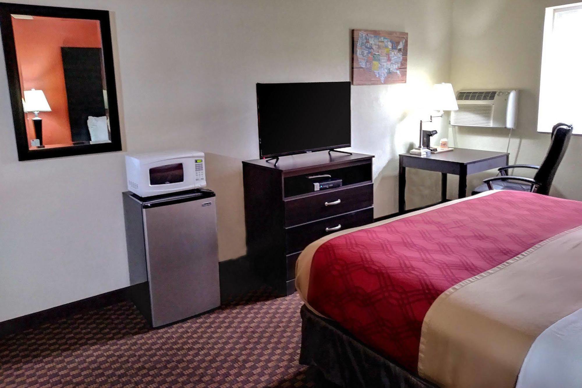 Econo Lodge Rome Exterior photo